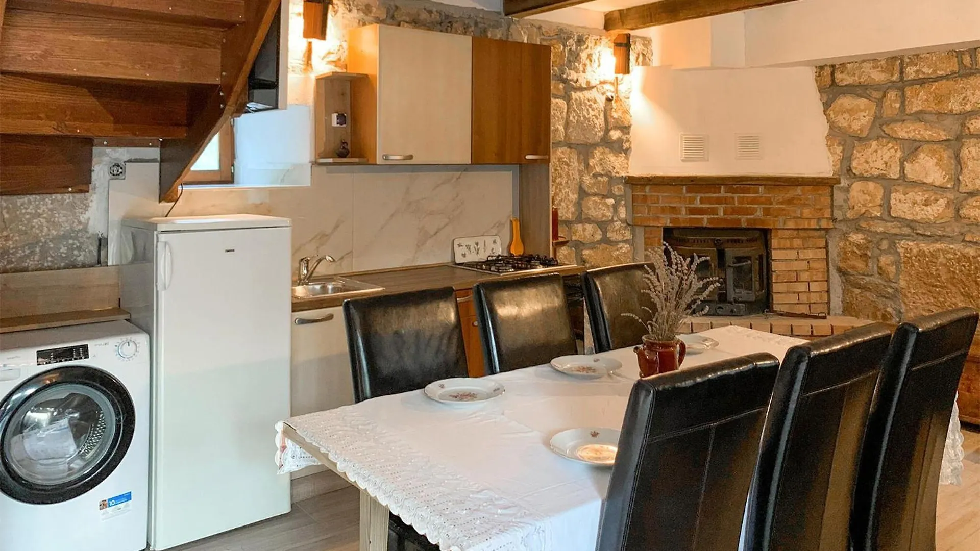 1 Bedroom Lovely Home In Medvida